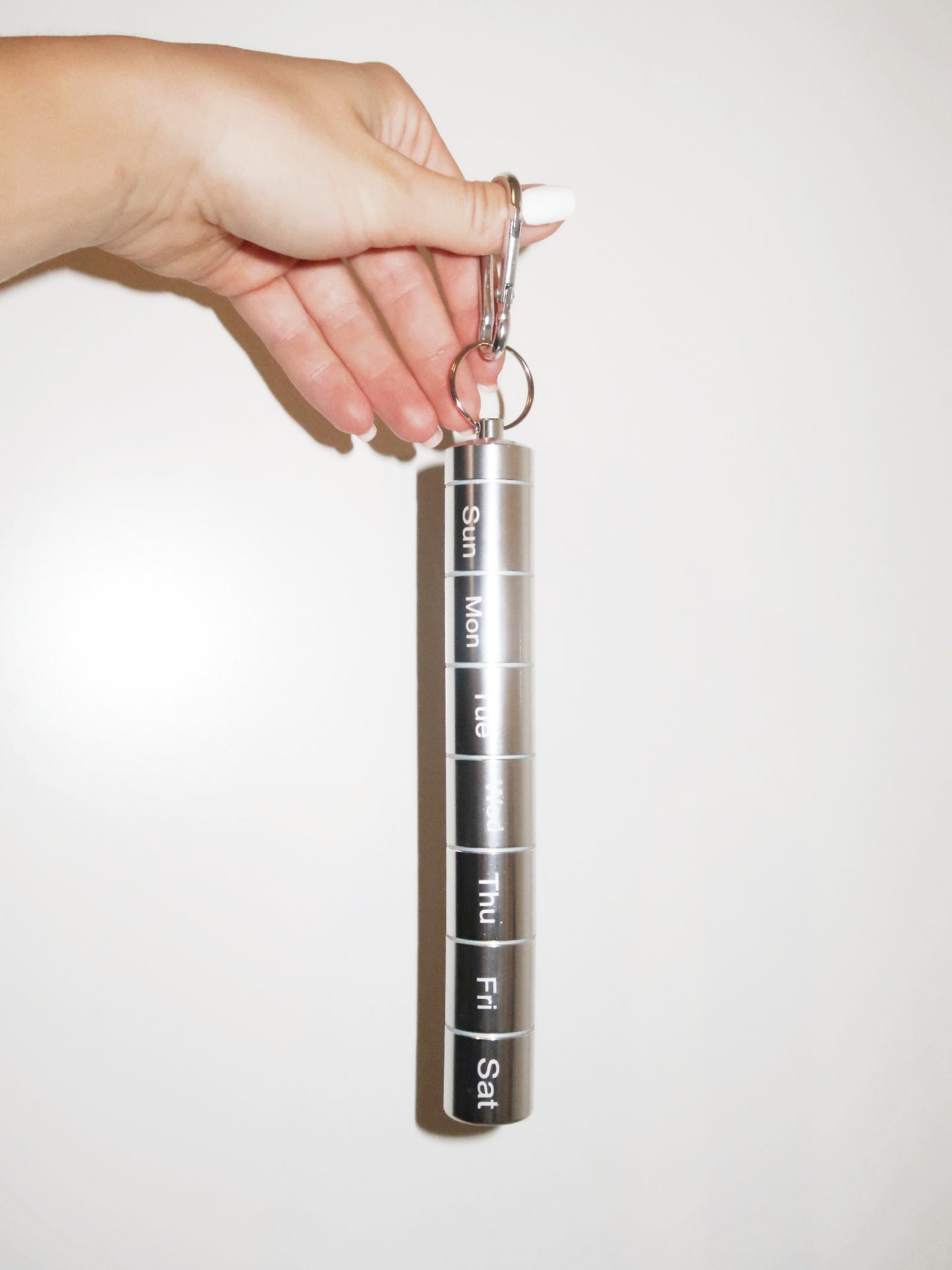WEEKLY METAL PILL ORGANIZER SILVER