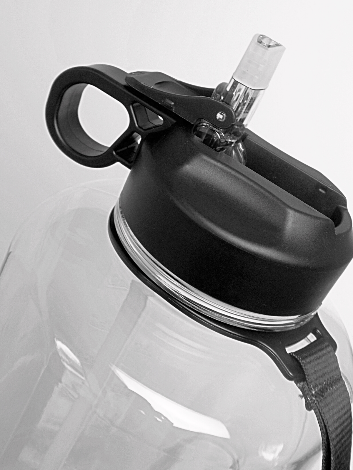 XXL WATER BOTTLE 2.2L