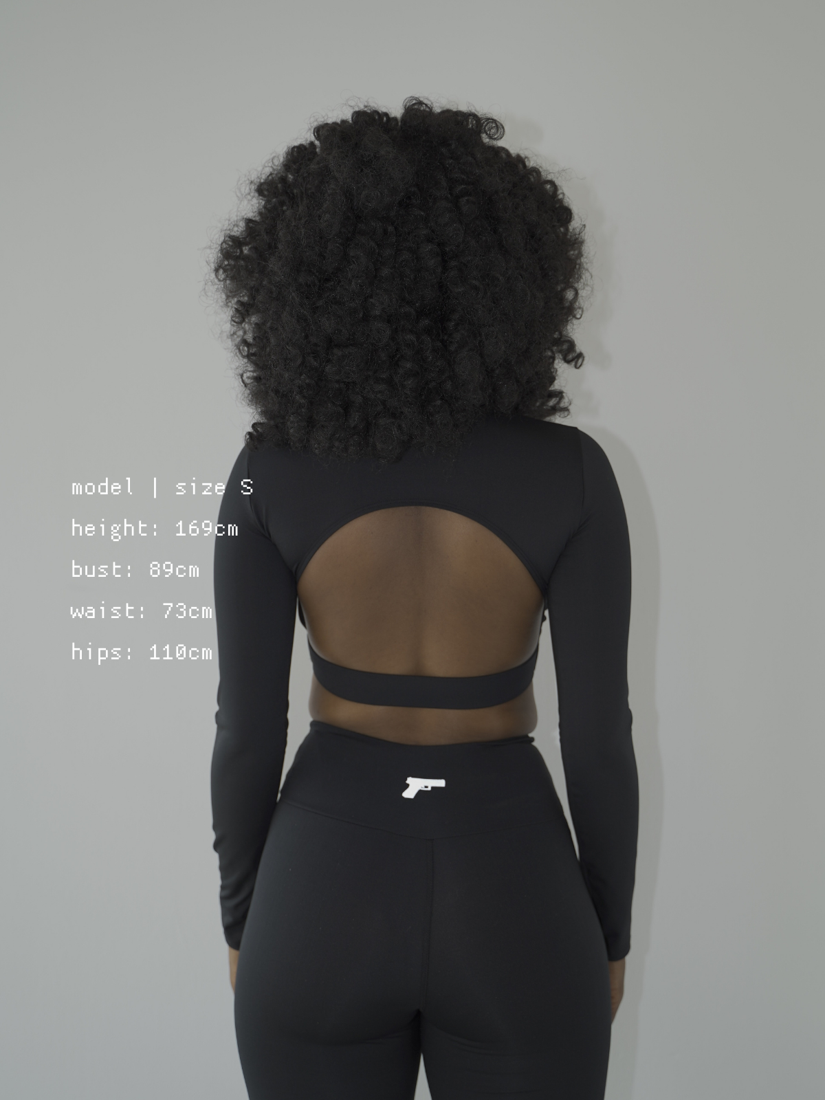 BASIC BLACK LONGSLEEVE OPEN BACK