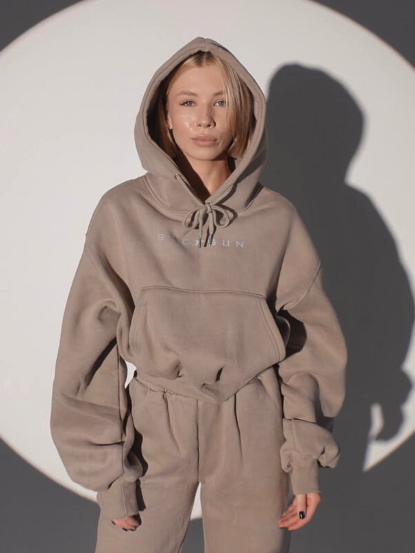 OVERSIZED WOMEN'S HOODIE