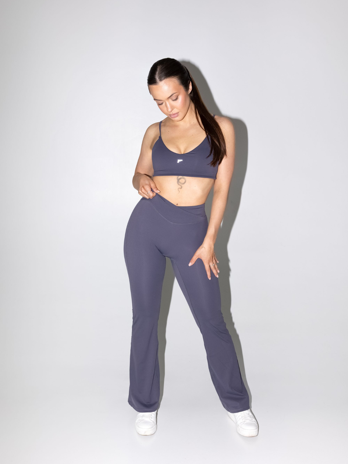 IMPACT V-WAIST FLARED PANTS